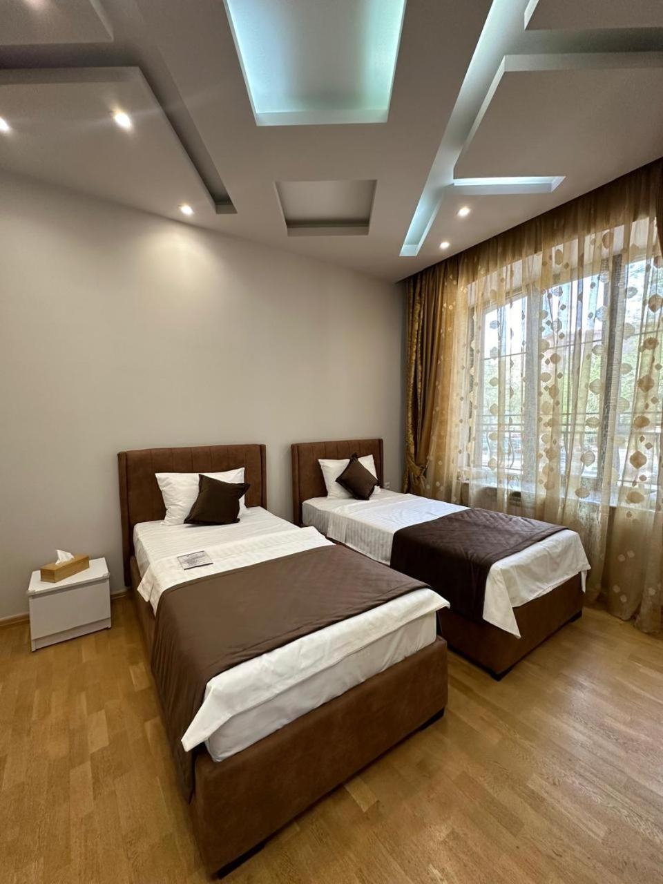 Ser In Hotel Ереван Экстерьер фото