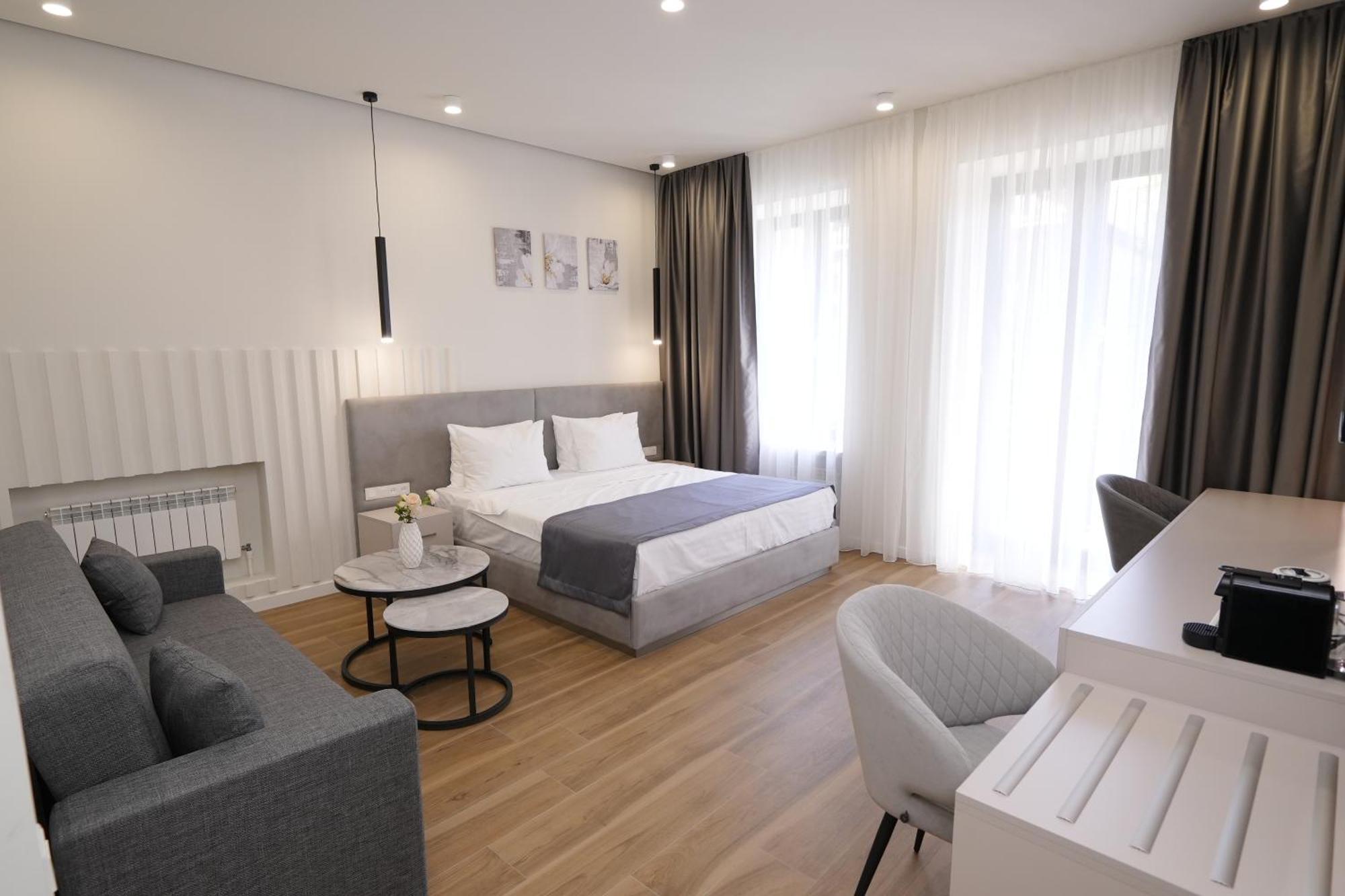 Ser In Hotel Ереван Экстерьер фото