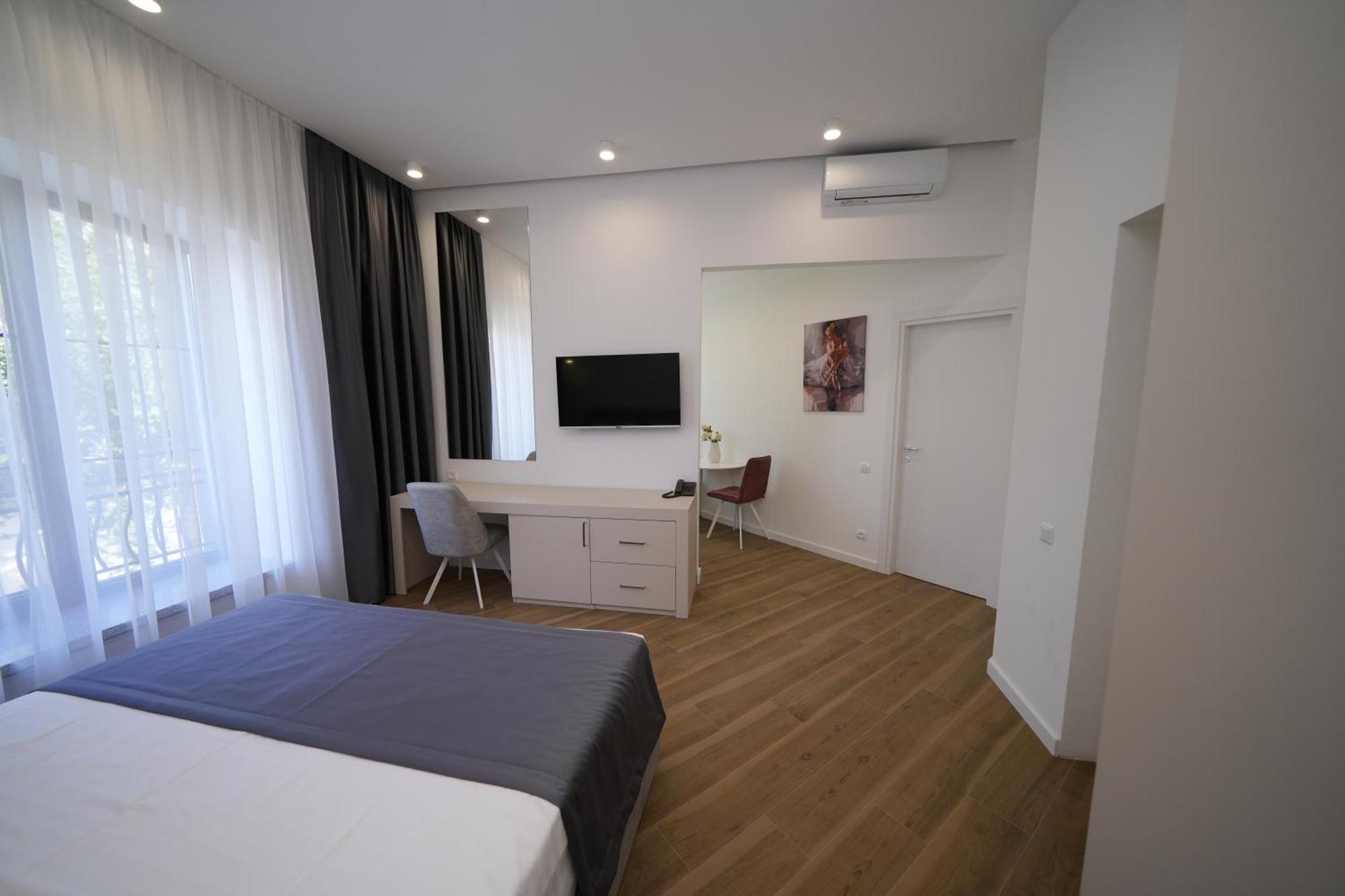 Ser In Hotel Ереван Экстерьер фото